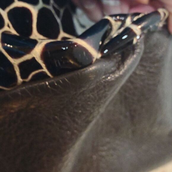 Embossed animal print NICOLI Italian tote Large. Bin- P3 - Picture 8 of 14